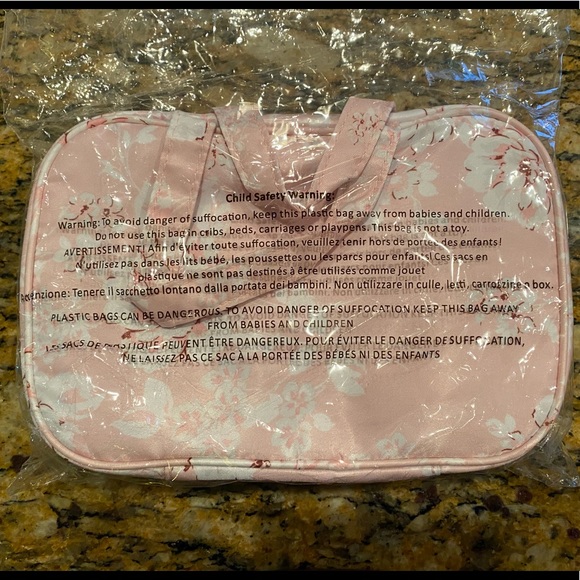 Yumi Kim hanging toiletry makeup cosmetic case - Picture 11 of 12